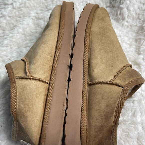 UGG Classic suede tan slippers plush wool lining and thick rubber soles Size 10 - Picture 4 of 11